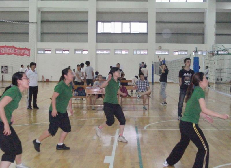 2012年教工女子排球比赛2.jpg 2012年教工女子排球比赛2.jpg